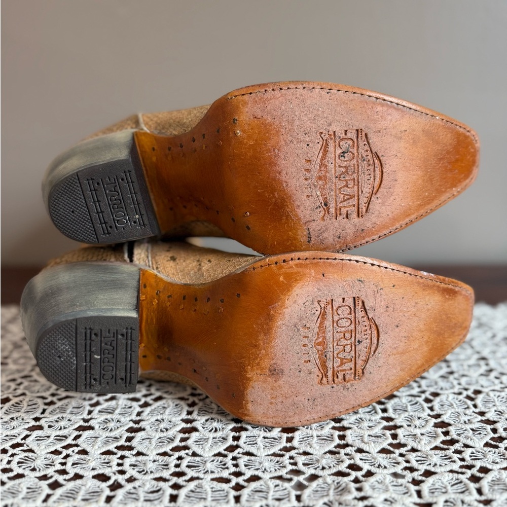 Corral Nude And Gold Fleck Full Python Western Bo… - image 4